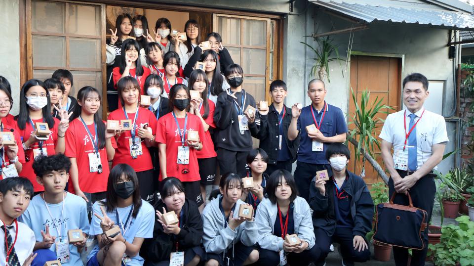 日本專修大學熊本玉名高校訪高市左營高中教育交流 入班觀課體驗走讀校慶典禮