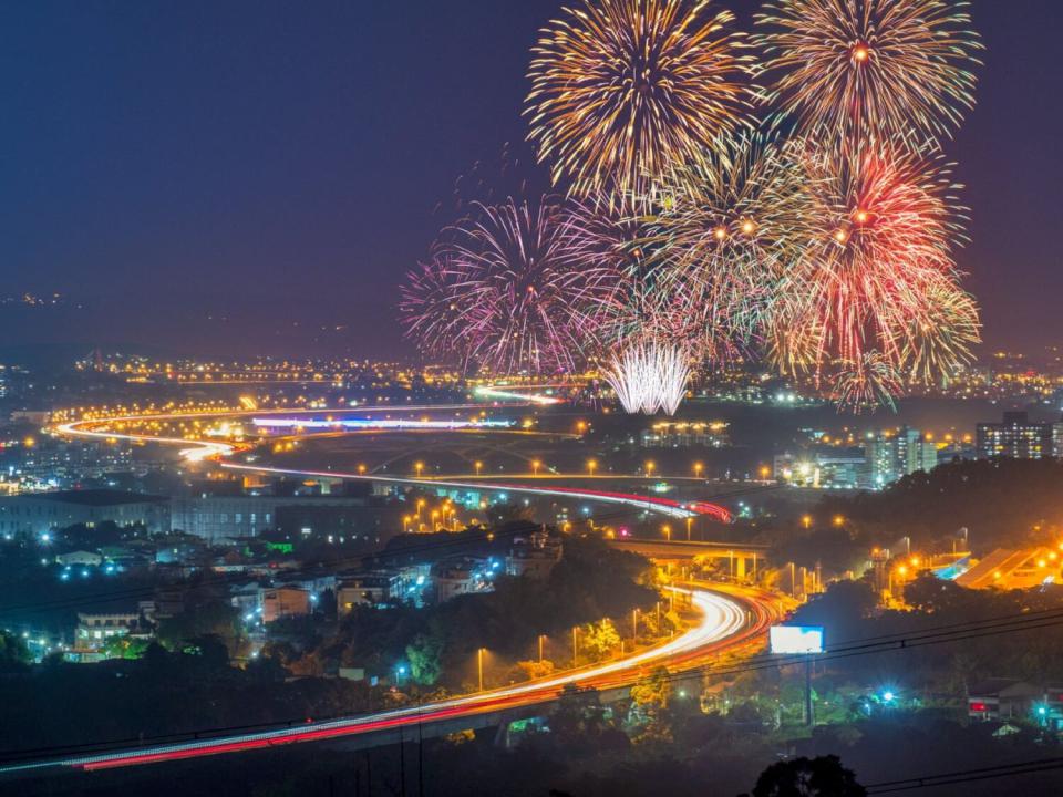 【第317期】雙十出遊好時節! 讓國慶焰火與灰面鵟鷹為連假留下雙倍的璀璨回憶