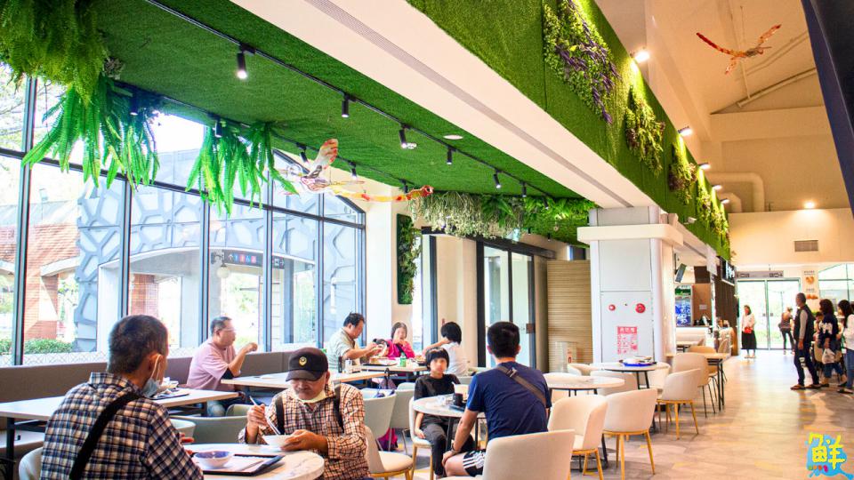 華麗升級!古坑服務區大地希望廣場盛大啟動 童話劇場與氣球展同步限時登場