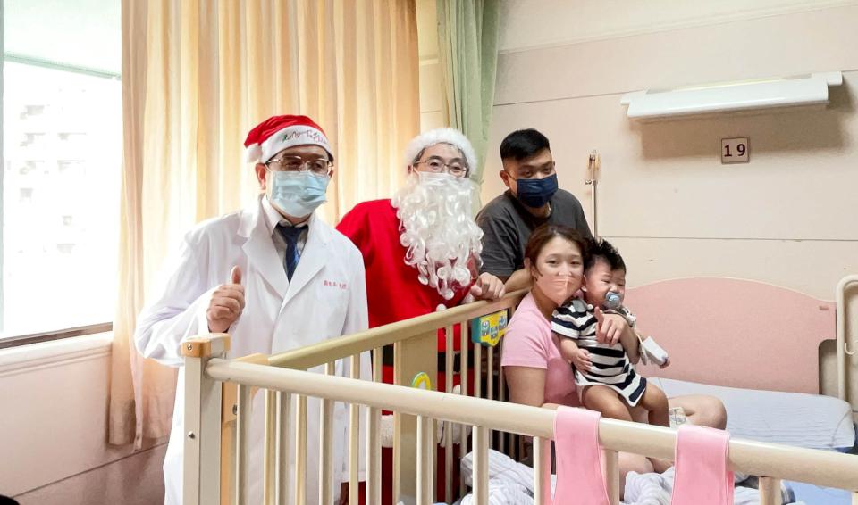 高榮攜手瑞信兒童醫療基金會分送驚喜鞋盒 傳遞聖誕祝福撫慰病童內心