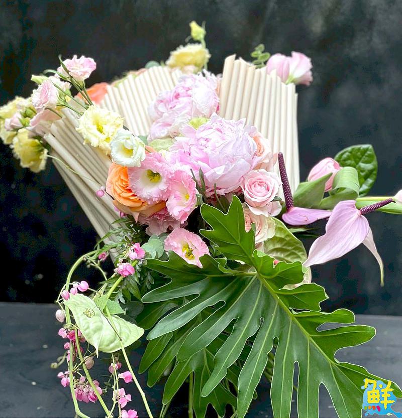 從數位依賴中抽離 重拾現實中的美好 梁維容Esther 以花藝與禪繞畫開啟社會反思