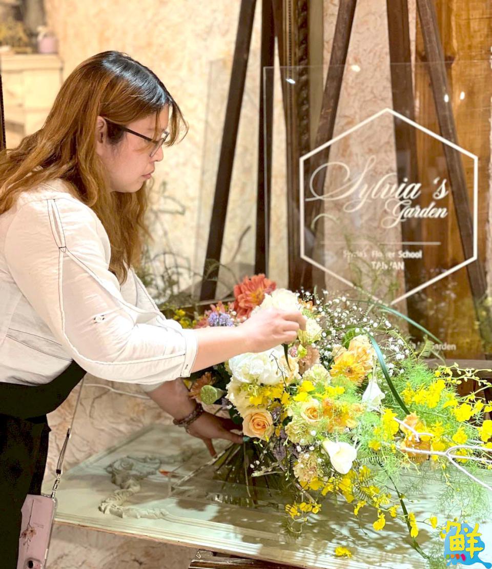 從數位依賴中抽離 重拾現實中的美好 梁維容Esther 以花藝與禪繞畫開啟社會反思