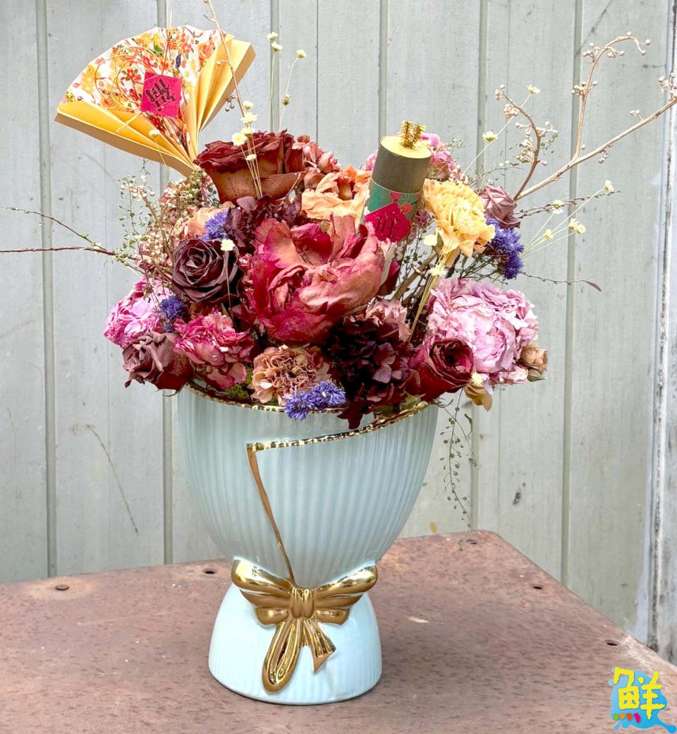 從數位依賴中抽離 重拾現實中的美好 梁維容Esther 以花藝與禪繞畫開啟社會反思