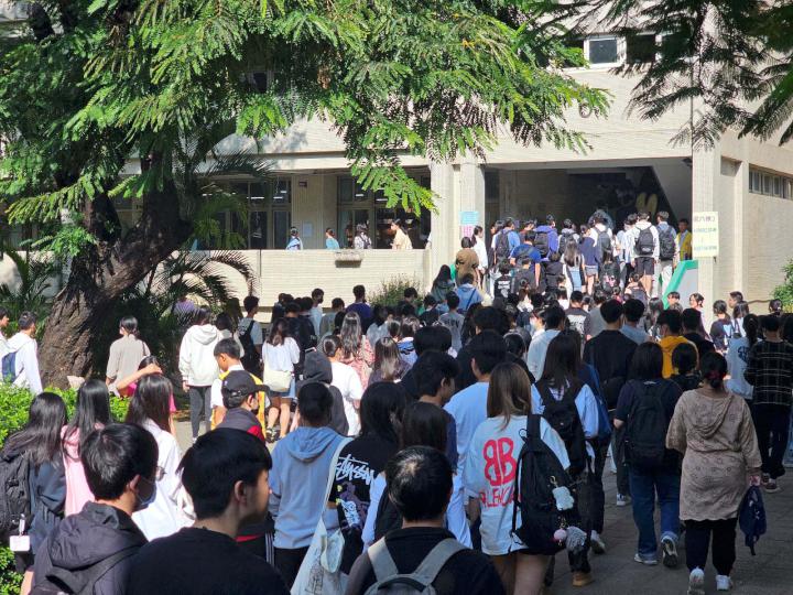 115學年度高中英聽測驗第二次考試高雄二考區110人缺考 2考生違規扣減1題分