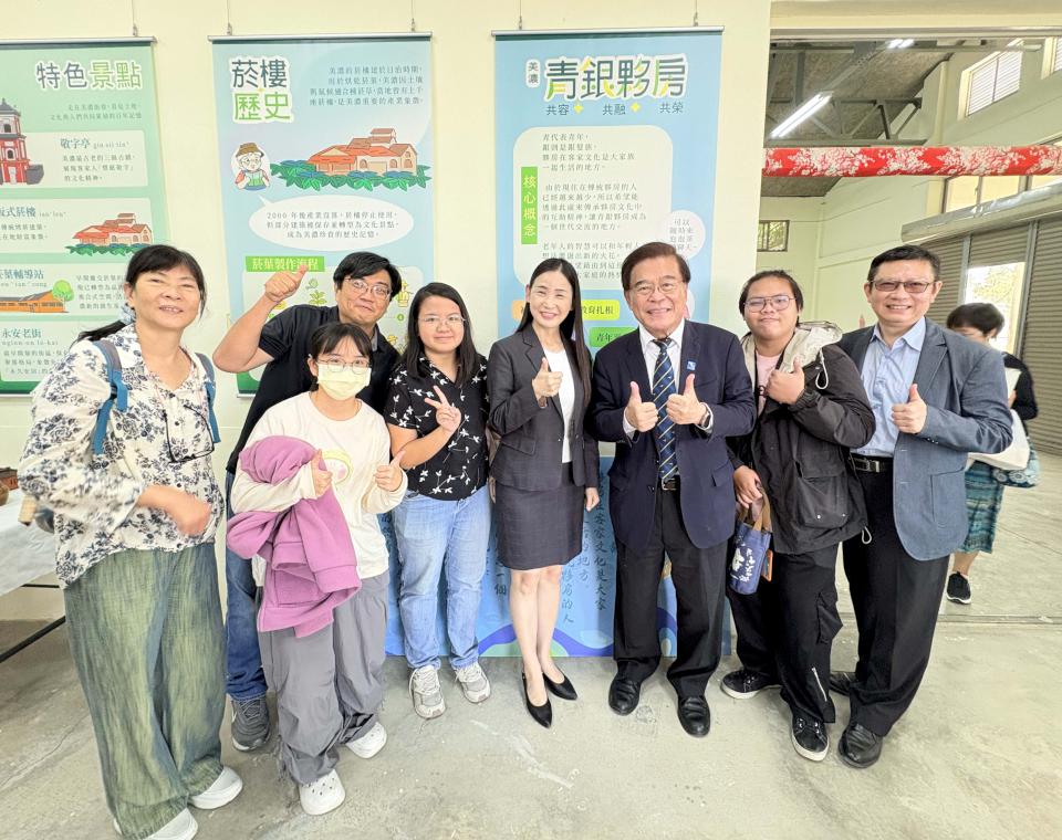 義大大學社會責任計畫團隊青銀共榮培力中心揭牌 落實知識延伸社區貼近生活