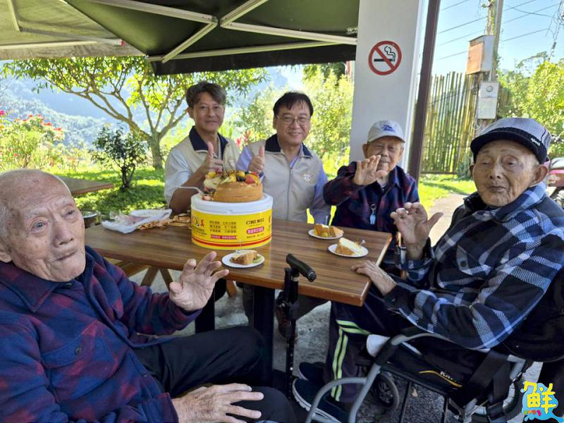 服務不分遠近！高雄榮服處前往錫安山為百歲榮民慶生