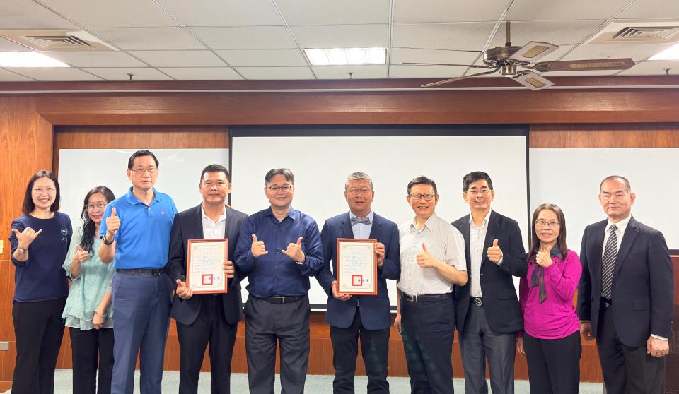 義大企管系名人講座 邀2系友分享企管與營運實務分享