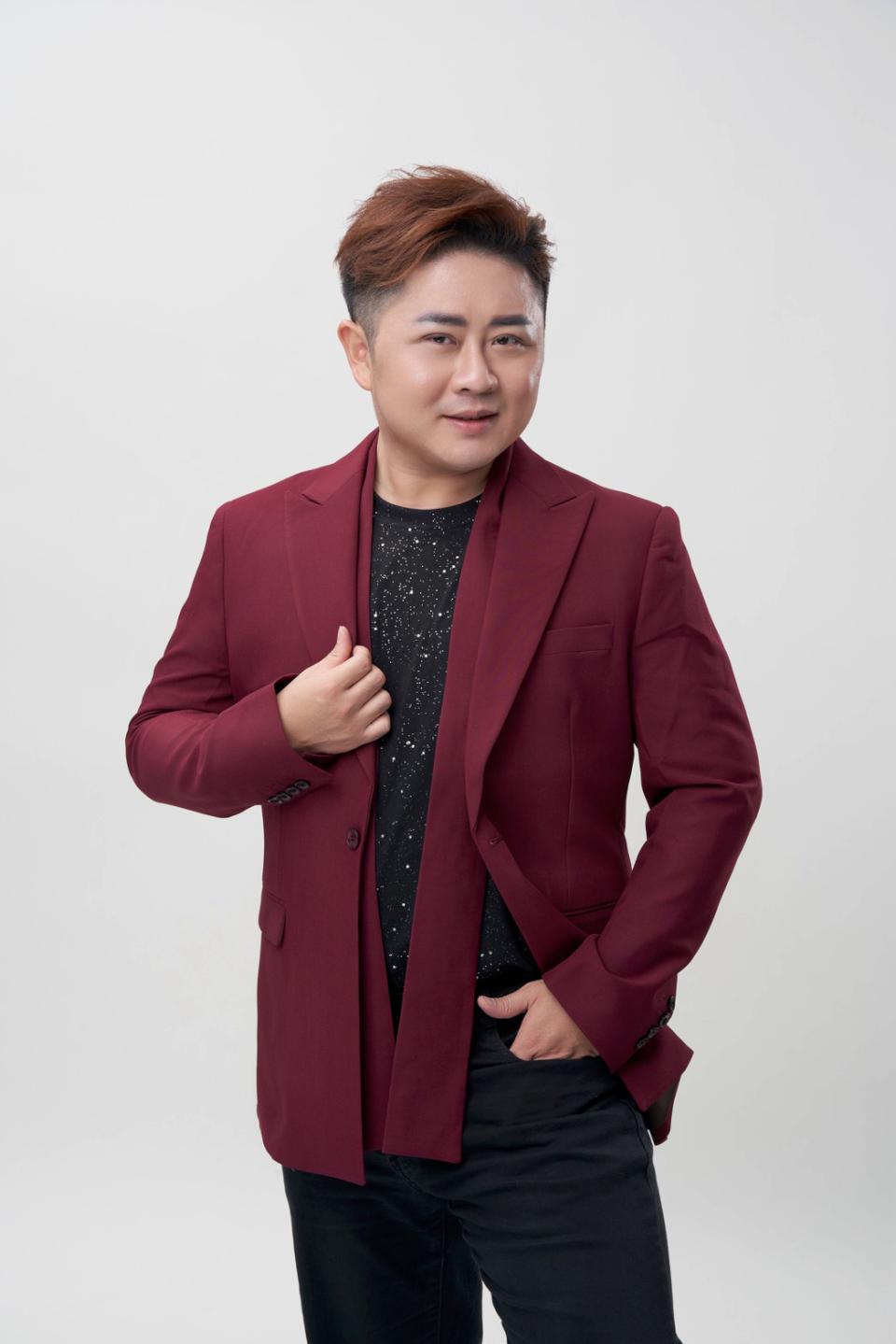 【第321期】百萬兄弟檔網紅哥哥陳昭瑋現身高市鼓山區宴會場 參與創世基金會樂愛家園公益餐會