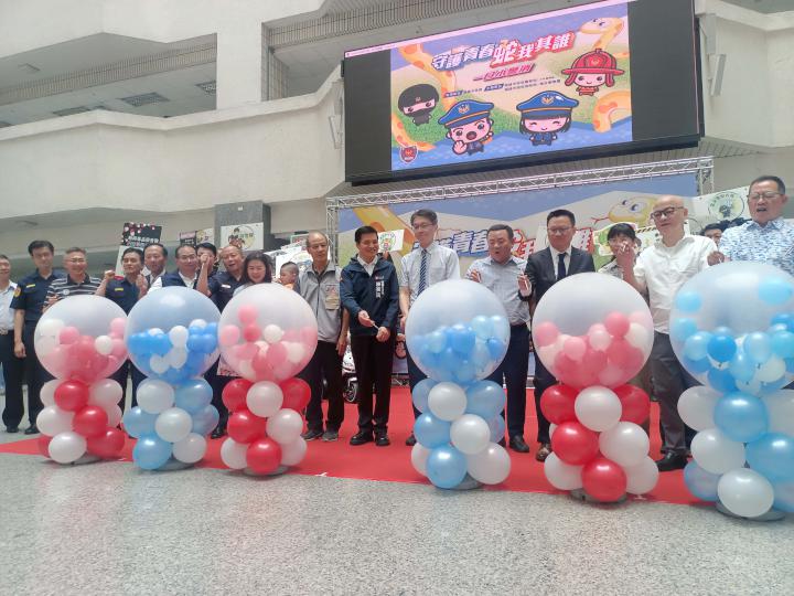 高市警局等單位前進市府四維行政中心 宣導114年暑期青春專案、警政署打詐儀錶板