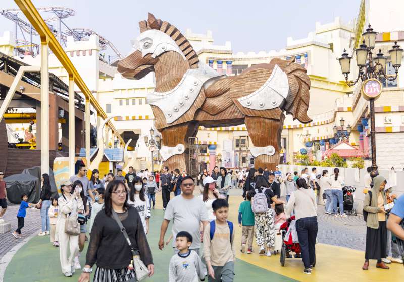 義大世界購物廣場馬力全開消費滿額抽汽車推多款開運福袋 春節限定滿額贈好禮
