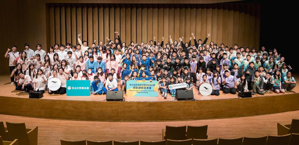 衛武營劇場藝術體驗教育計畫讀劇發表會 6國中小高中160師生演繹3作品秀成果