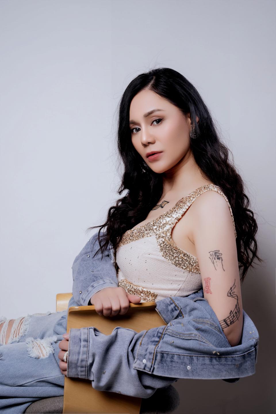 【第314期】阿美族歌手琳娜現身高雄知名PUB音樂餐廳 專場演唱會獻唱經典饗樂樂迷