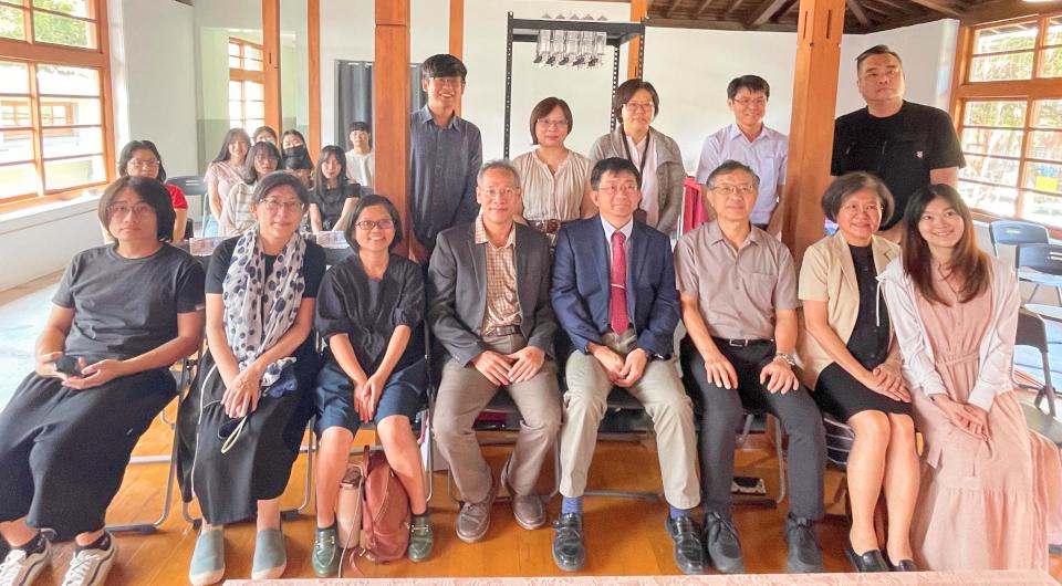 中山大學文學院AI、詩與光影雙聯展 造勢加溫45週年校慶