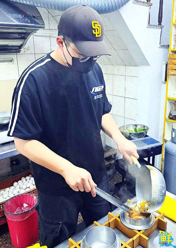 苓雅區鍋燒麵新寵兒 井燒鍋燒塢 真燒登場!