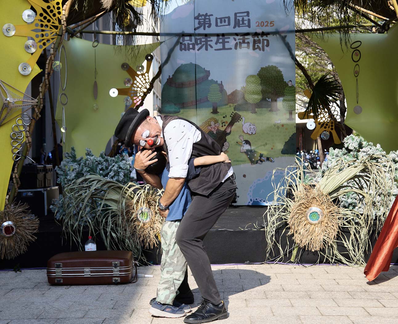 高市青年局第四屆品味生活節駁二 Pinway 8 號倉庫 64品牌參展市集舞台演出不間斷