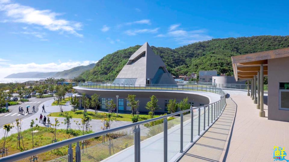 南仁湖育樂旗下服務區舉辦聖誕跨年活動 氣球派對同步登場 陪旅人歡度佳節