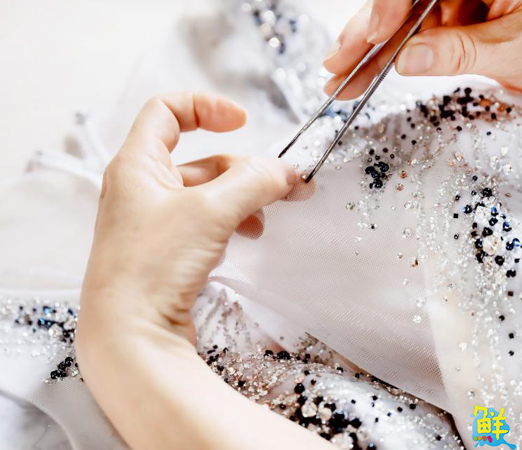 讓您的每次出席 都驚豔全場 艾絲特手工婚紗引領禮服新風範