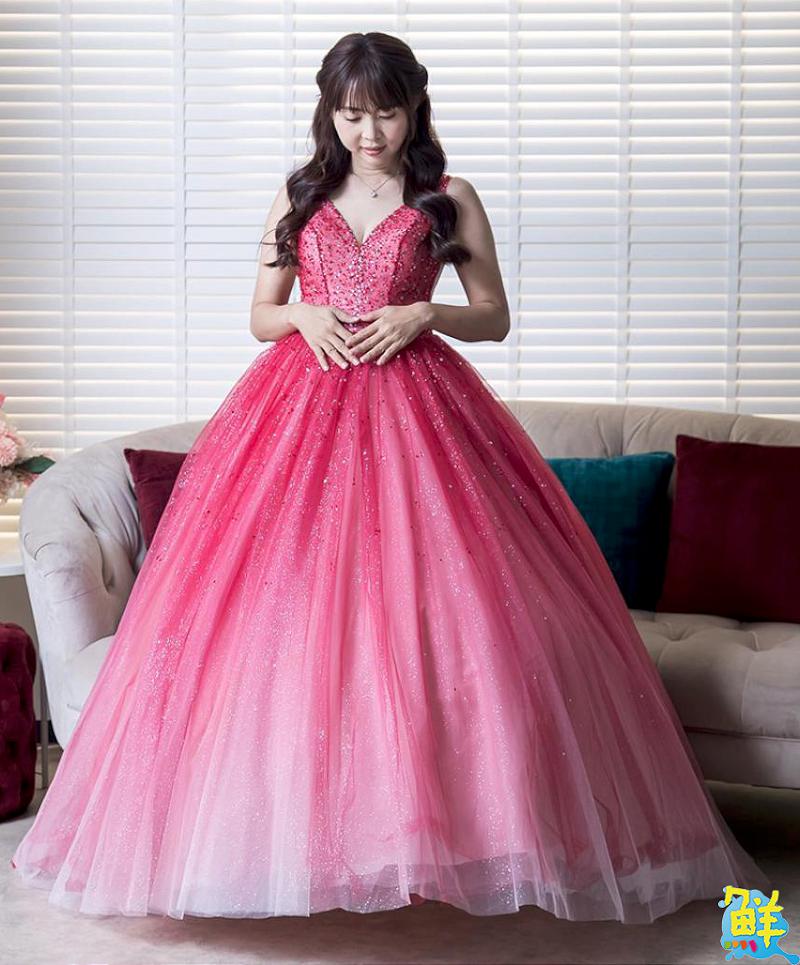 讓您的每次出席 都驚豔全場 艾絲特手工婚紗引領禮服新風範