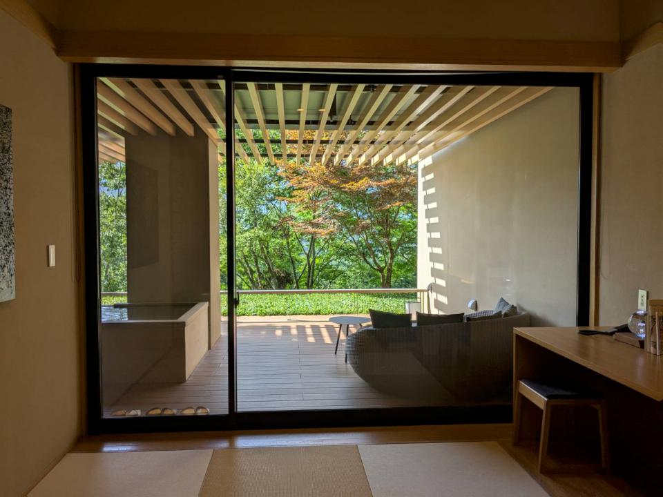 【日本生活旅遊】推開窗,泡在陽台溫泉的箱根午後