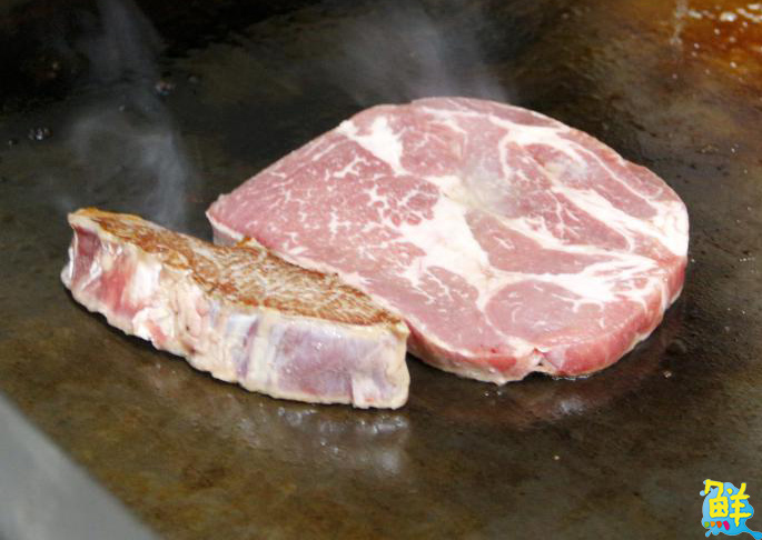 牛排控福音！ 犇の野平價原塊牛排讓美味在口中狂犇