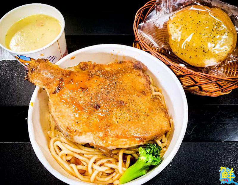 牛排控福音！ 犇の野平價原塊牛排讓美味在口中狂犇