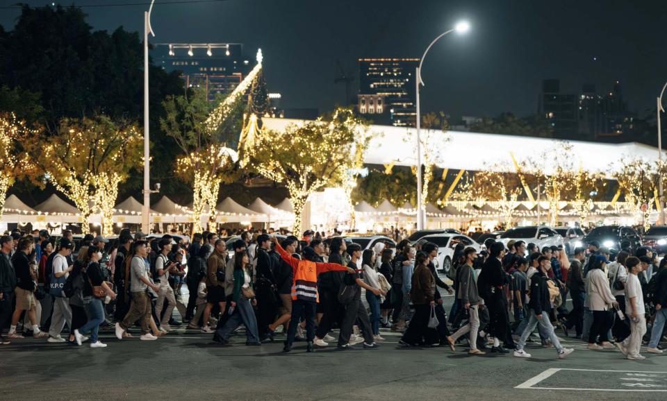 2025 年第三屆高雄聖誕生活節聖誕黃金週Golden大舞台 串連青年局活動吸逾20萬人