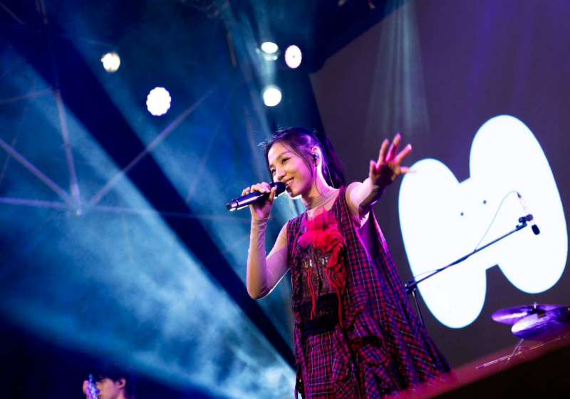 2025 年第三屆高雄聖誕生活節聖誕黃金週Golden大舞台 串連青年局活動吸逾20萬人