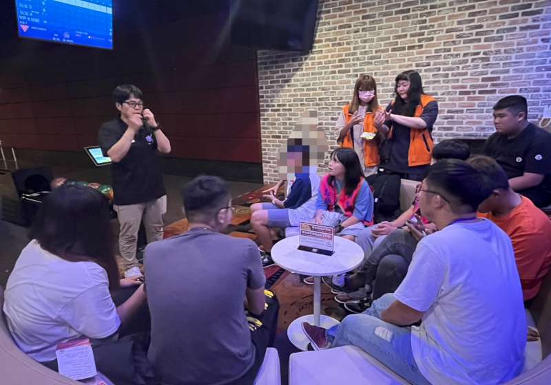 高市警局少年隊攜手少輔會邀兒少競技保齡球 穿插宣導防詐等預防犯罪