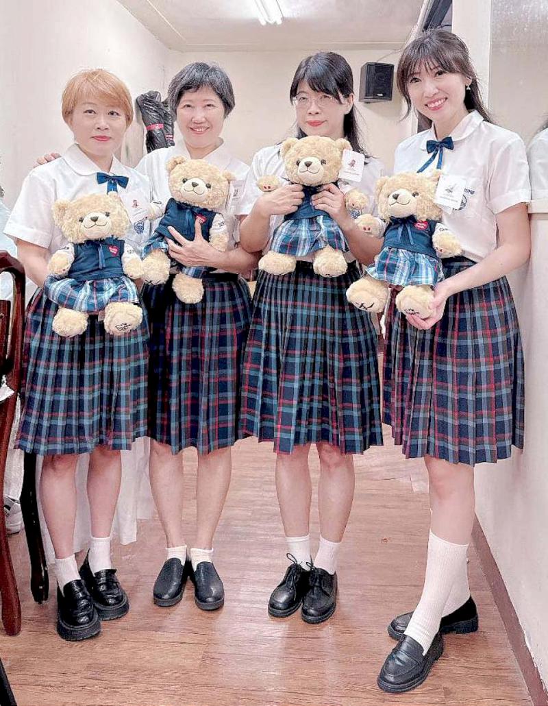 文藻外大59週年校慶邀畢業20至50年校友回娘家 學長姐、學弟妹蒙面互猜增趣味