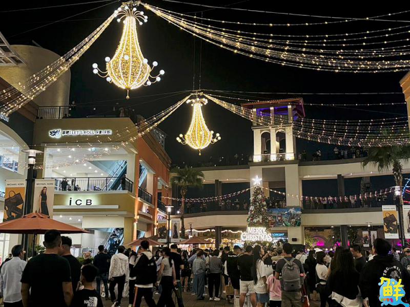 SKM Park Outlets 高雄草衙「雪境童話村」引爆話題 黑色星期五購物季優惠齊發