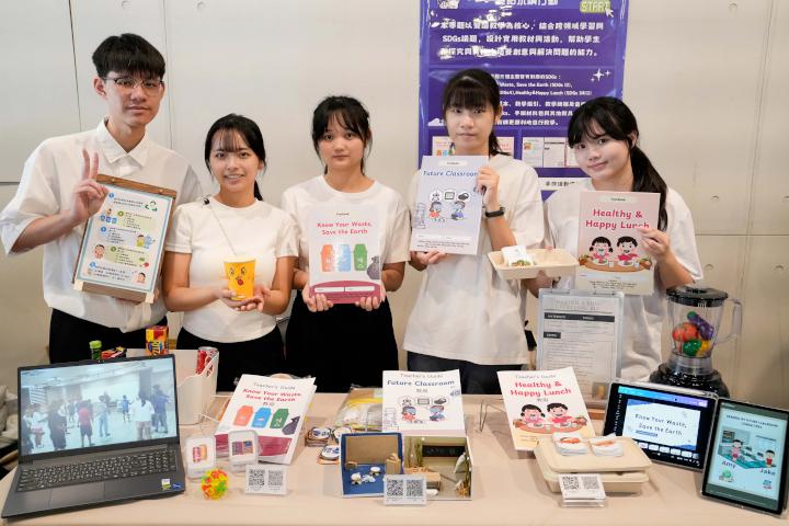 文藻外大外語系第20年畢業成果展雙拾之章 相約高市駁二特區Pinway8號倉庫