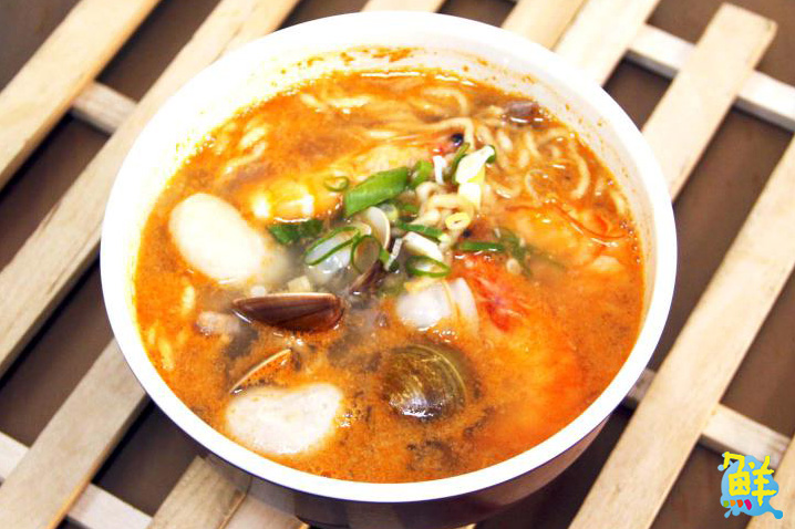 仁武必訪！學子們念念不忘的好味道 森森 炒飯•鍋燒麵