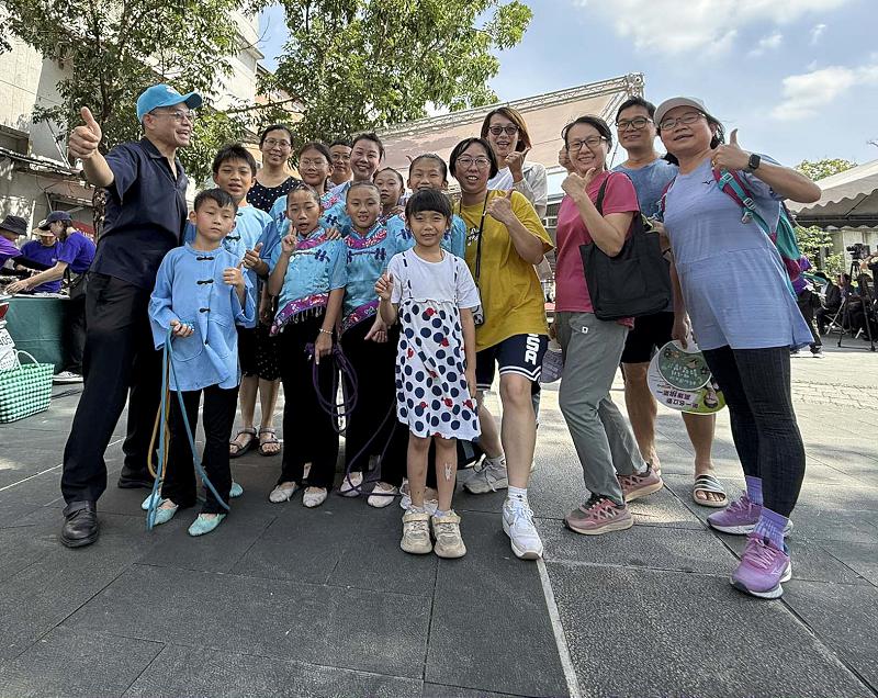高市客委會2025高雄粄條節 美濃區美濃國小歌謠隊歌舞傳唱家鄉故事