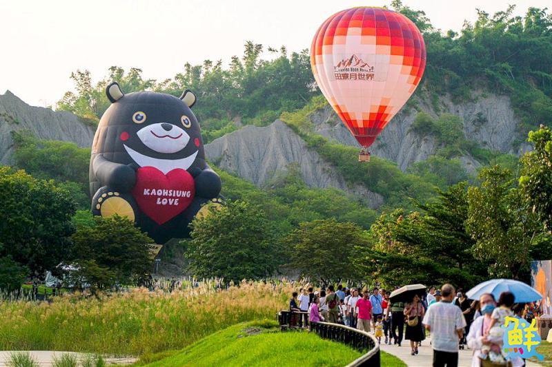 「2025高雄愛．月熱氣球」月世界圓滿落幕　 雙十連假愛河接續浪漫登場