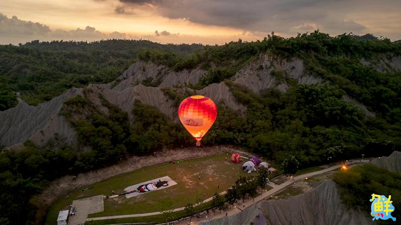 「2025高雄愛．月熱氣球」月世界圓滿落幕　 雙十連假愛河接續浪漫登場