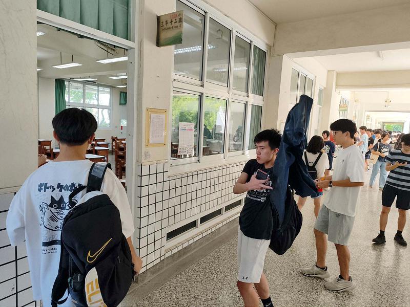 115學年度高中英聽第一試高雄三考區103人缺考 考生普遍認為簡單易發揮