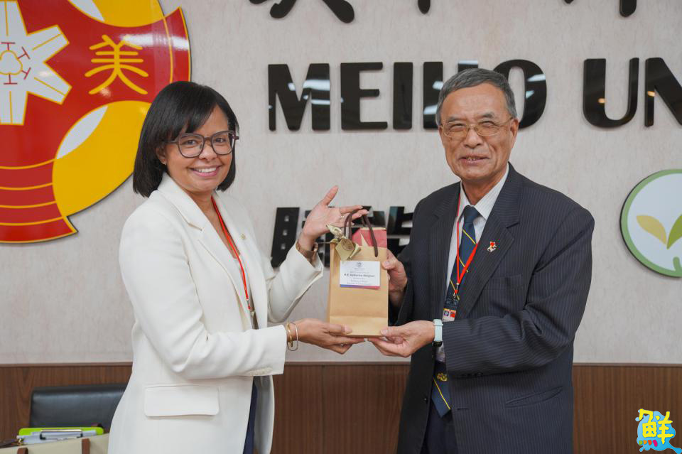 貝里斯駐臺大使參訪美和科大　深化臺貝教育與產學合作