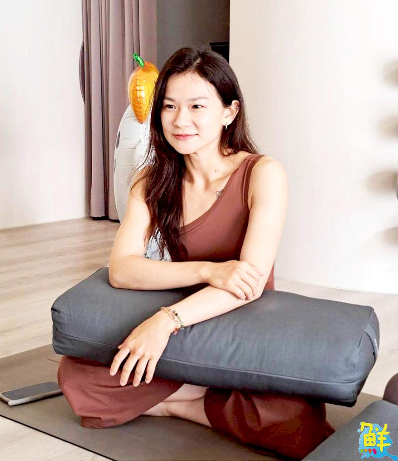 彷彿在月光中找回身心的平靜與力量 來 月詠瑜伽lunéa studio 與更好的自己相遇