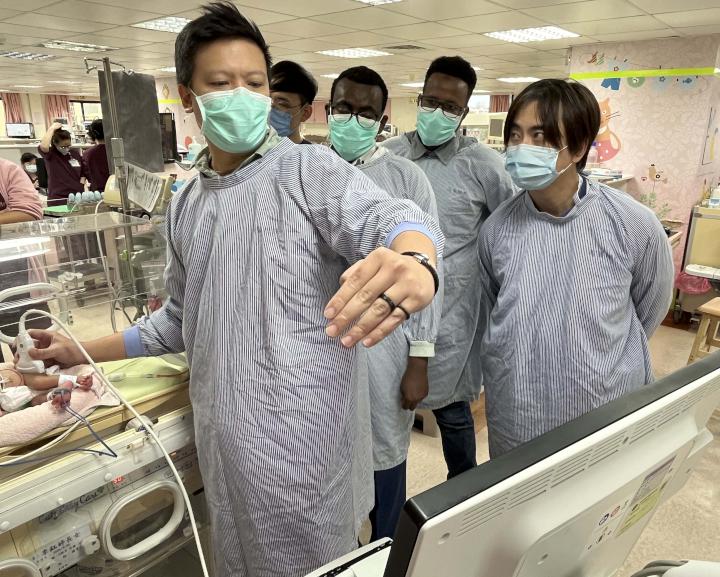 索馬利蘭哈爾格薩總醫院2醫師前進姊妹院高醫 接受為期一個月臨床進階訓練