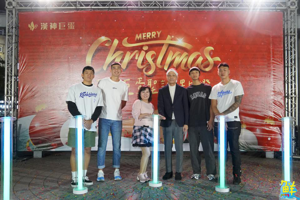 漢神巨蛋購物廣場打造迪士尼聖誕節佈景 多元活動同步嗨翻大小朋友