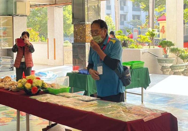 高市四維國小四年六班師生前進南市左鎮區挖掘化石彩繪 特展秀成果