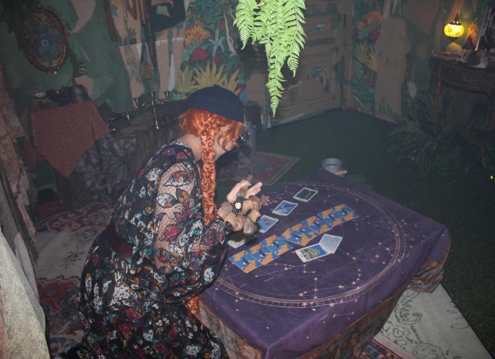 高市哈瑪星貿易商大樓變身微醺大飯店 沉浸式體驗邀觀眾自選故事發展脈絡