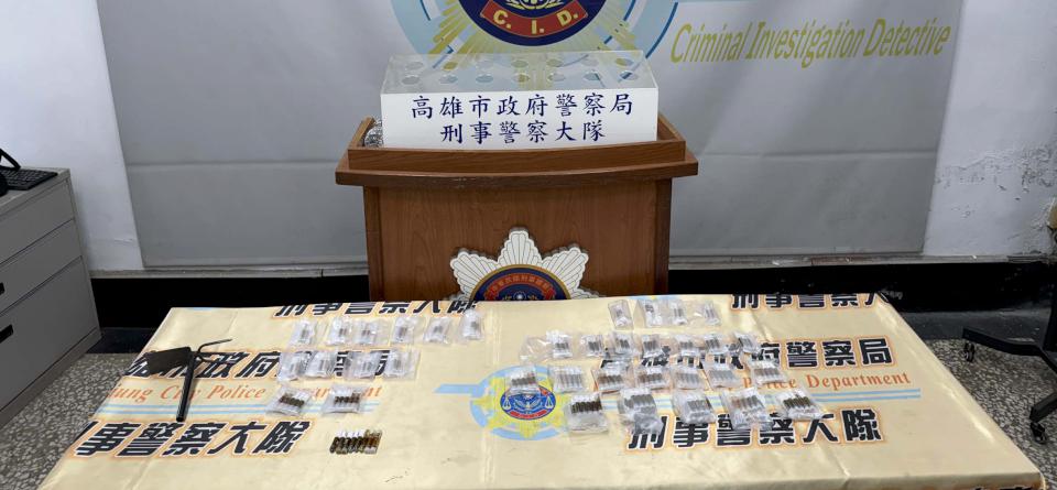 高市刑大會同仁武分局、保三總隊緝毒犬 破大麻菸彈販毒案逮1人公園挖扣證送辦