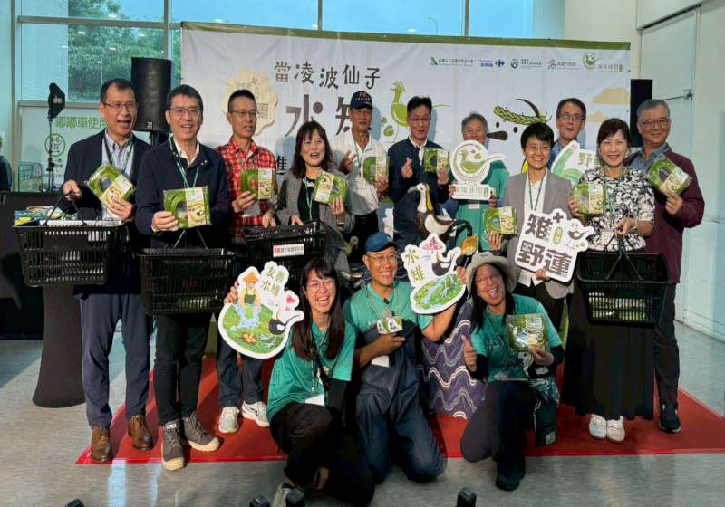 高市農業局攜手野鳥學會、美濃區農會、蔬菜產銷第18班 促成野蓮上架量販通路