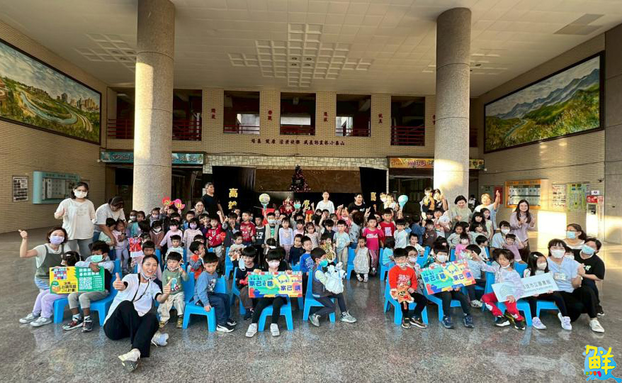 鼓山圖書館攜手金鷹閣前進幼兒園 帶來布袋戲戲劇 將在地文化與台語深植孩童心中