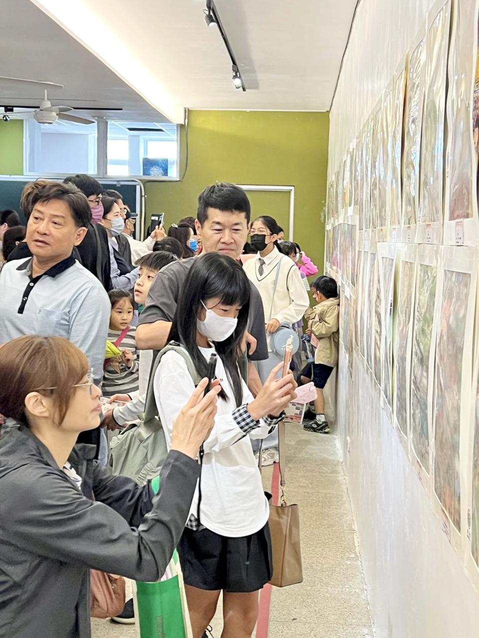 中華民國兒童美術教育學會第56屆世界兒童畫展 優選作品高市左營區屏山國小邀賞