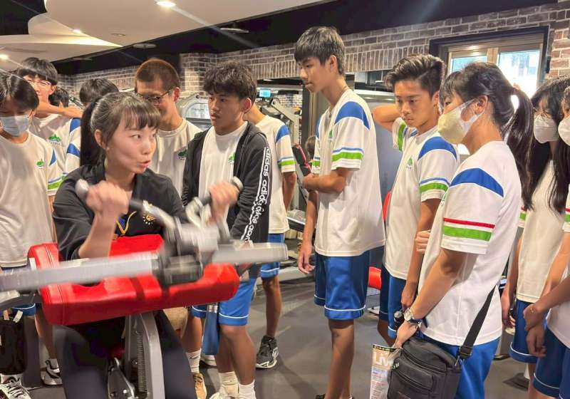 高市青年局職對你有港覺計畫 11月規劃運動生活等4領域深度職場體驗活動