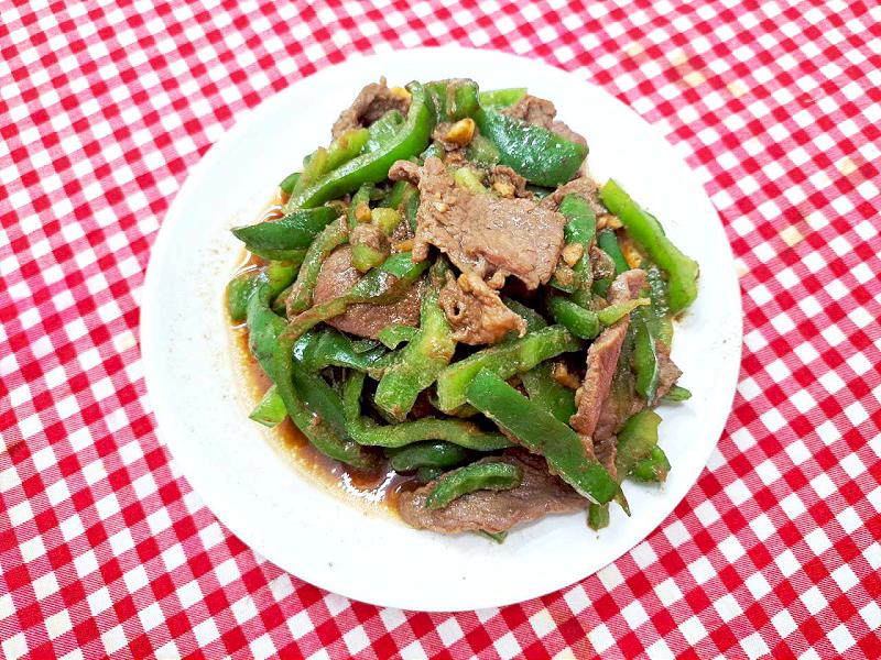 在地27 年！美味不怕巷子深       牛老三牛肉餐館 把美味與人情味端上桌