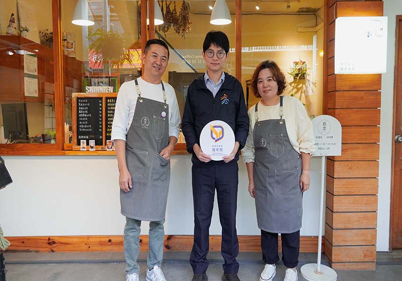 高市青年局輔導前金區甜品攤車轉型店面 堅持取材天然傳遞溫情擄獲死忠粉絲