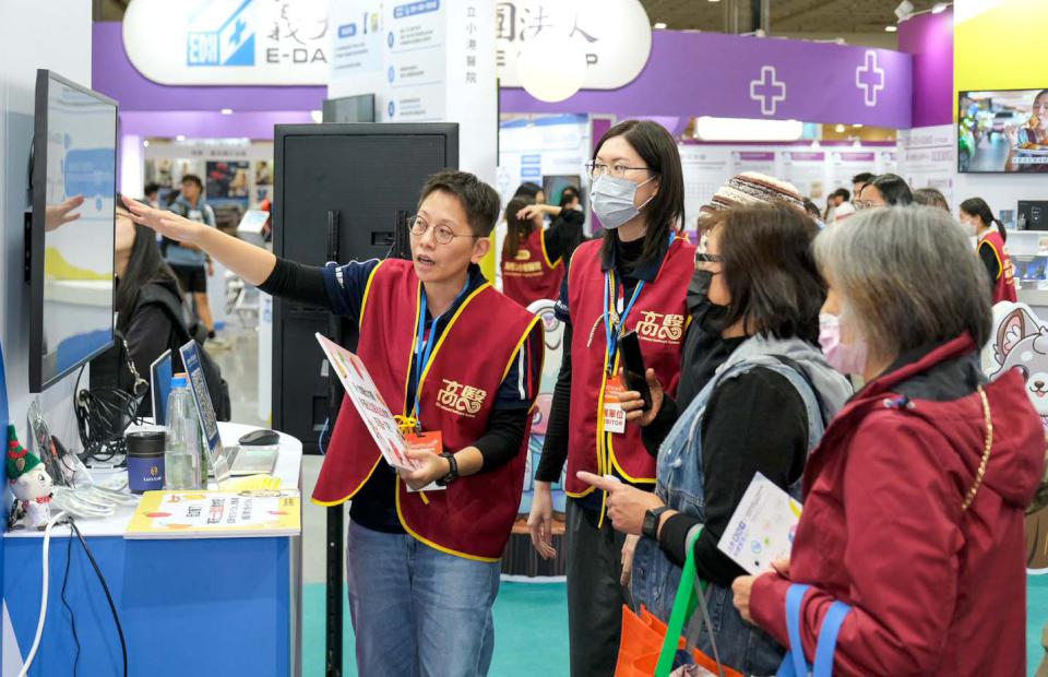 2025 台灣醫療科技展台北舉行 高醫醫療體系參展人工智慧、健康照護